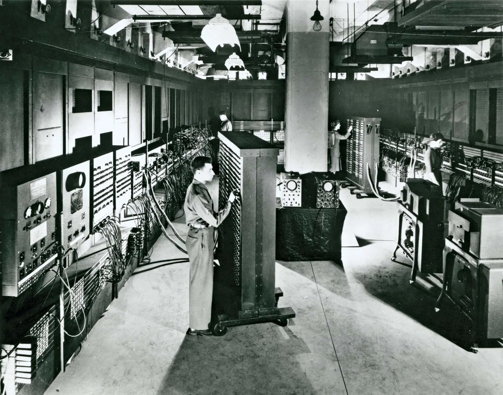 Gambar: ENIAC Computer 1946